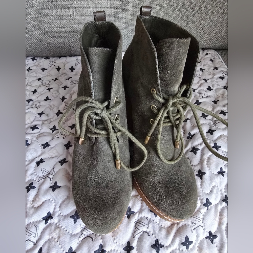 Tory Burch Olive Suede Wedge Ankle Boots - Picture 5 of 13